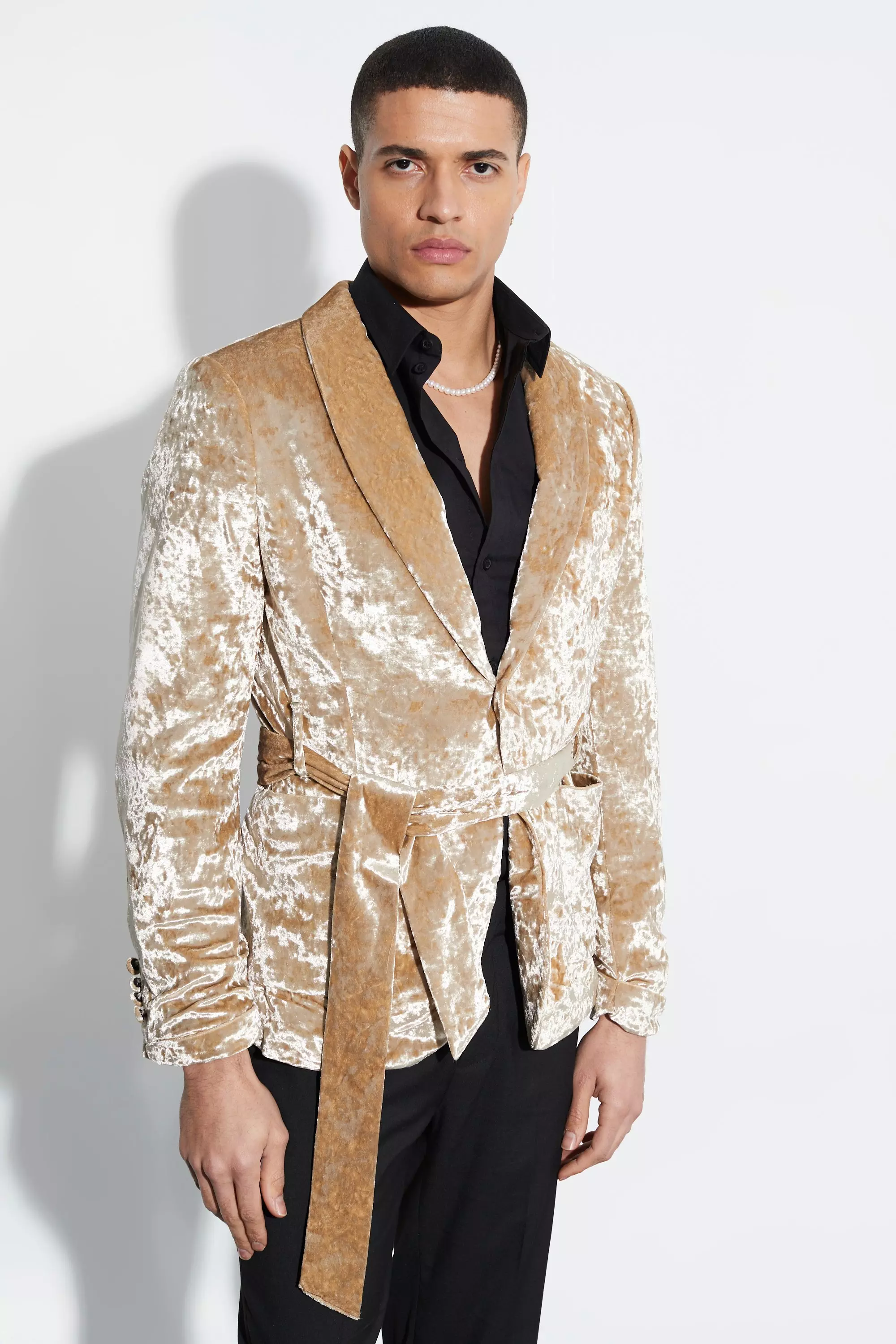 Gold on sale velvet blazer