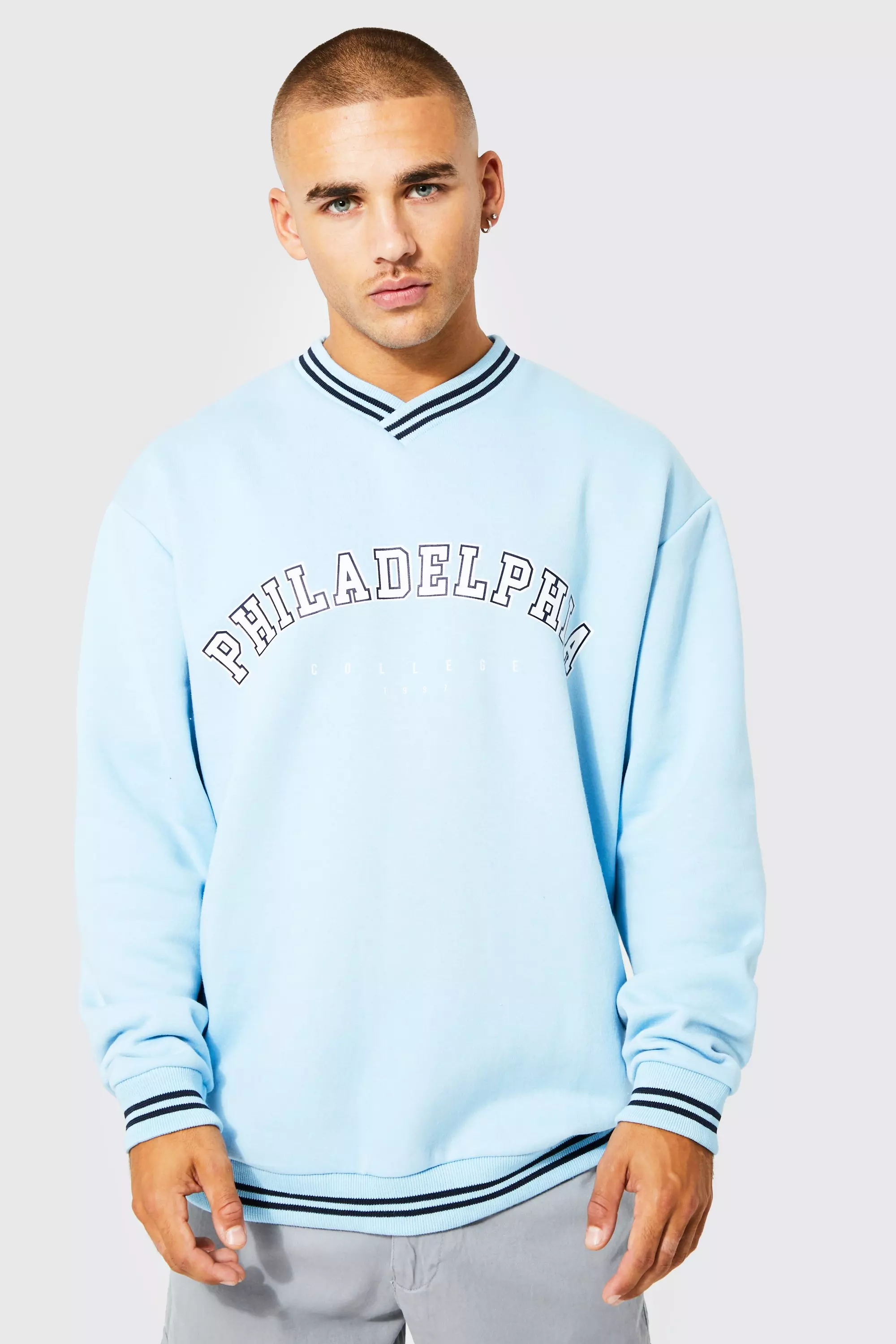 Pale blue Oversized Varsity Graphic Sweatshirt alternative image