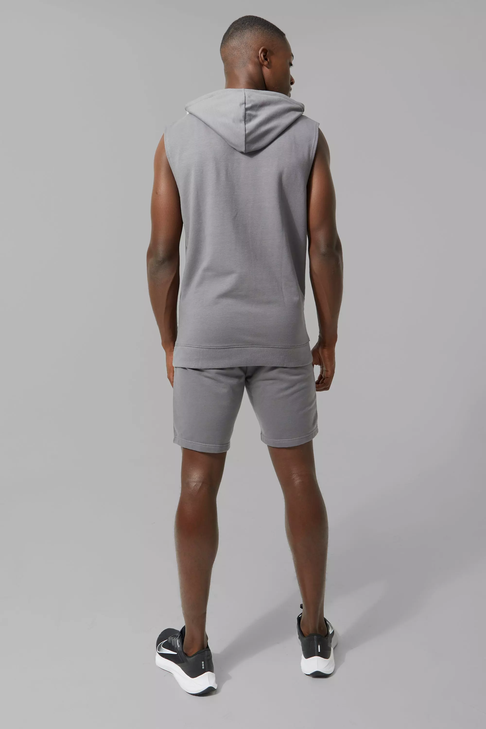 Nike sleeveless workout clearance hoodie