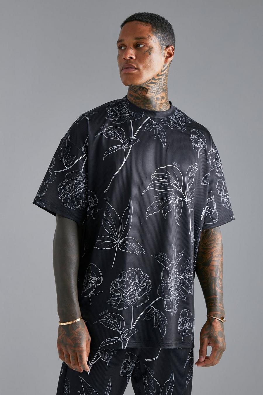 Black Pleated Printed Oversized T-shirt  image number 1