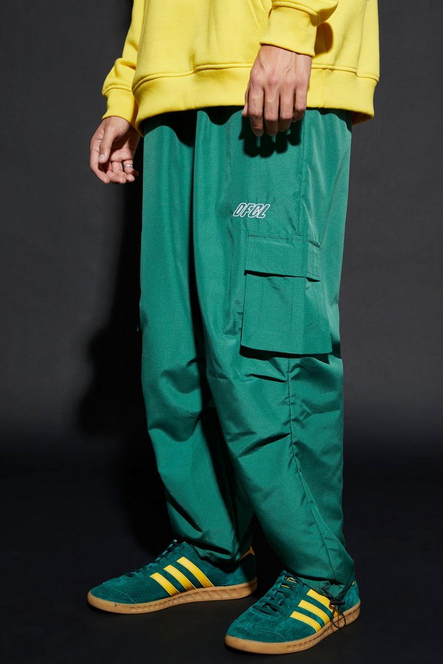 Pantalón cargo holgado con costuras antidesgarros, Forest image number 1