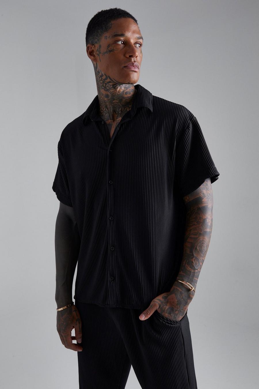 Black Pleated Short Sleeve Boxy Shirt image number 1