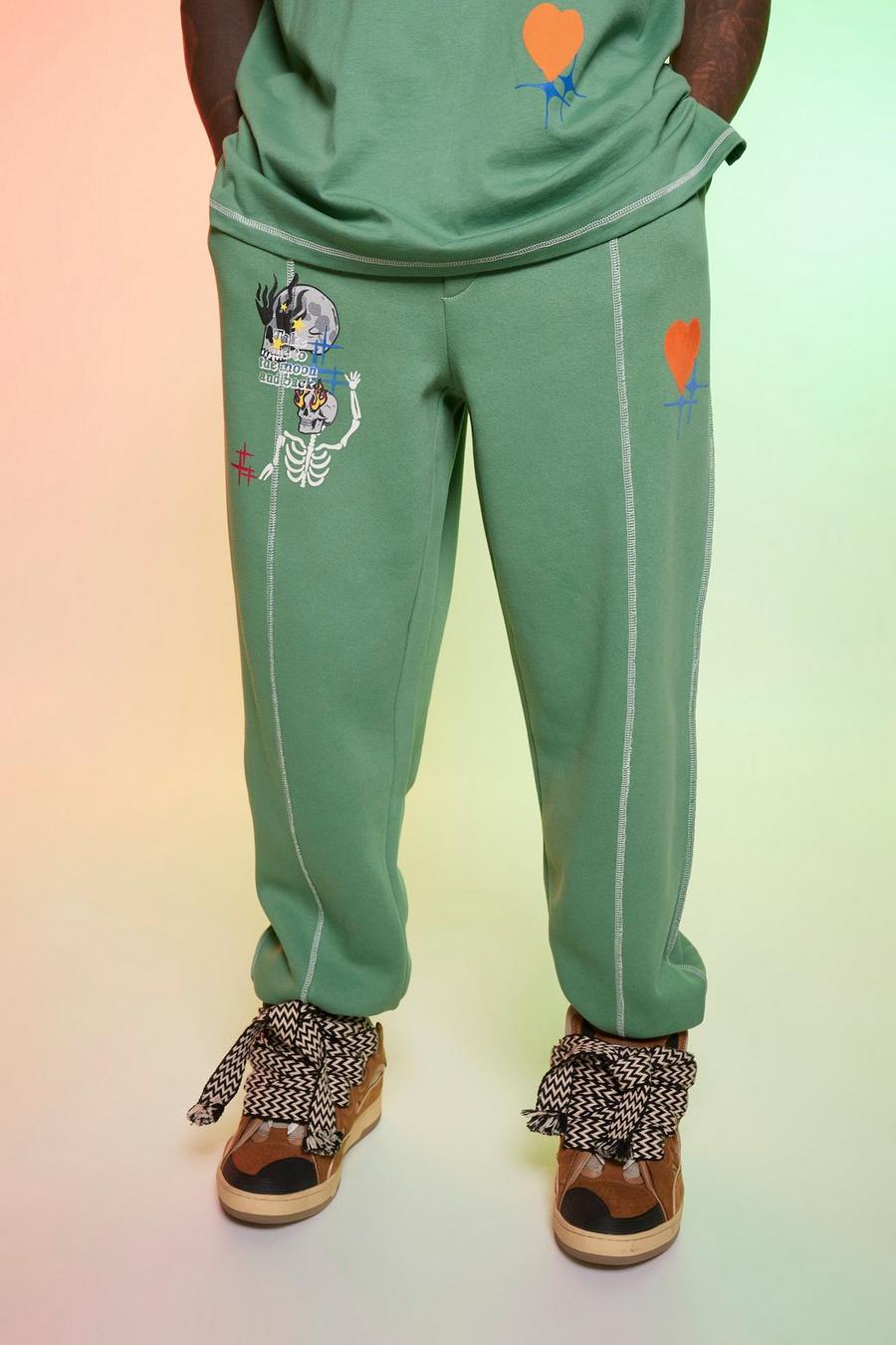 Green Oversized Moon Graphic Jogger image number 1
