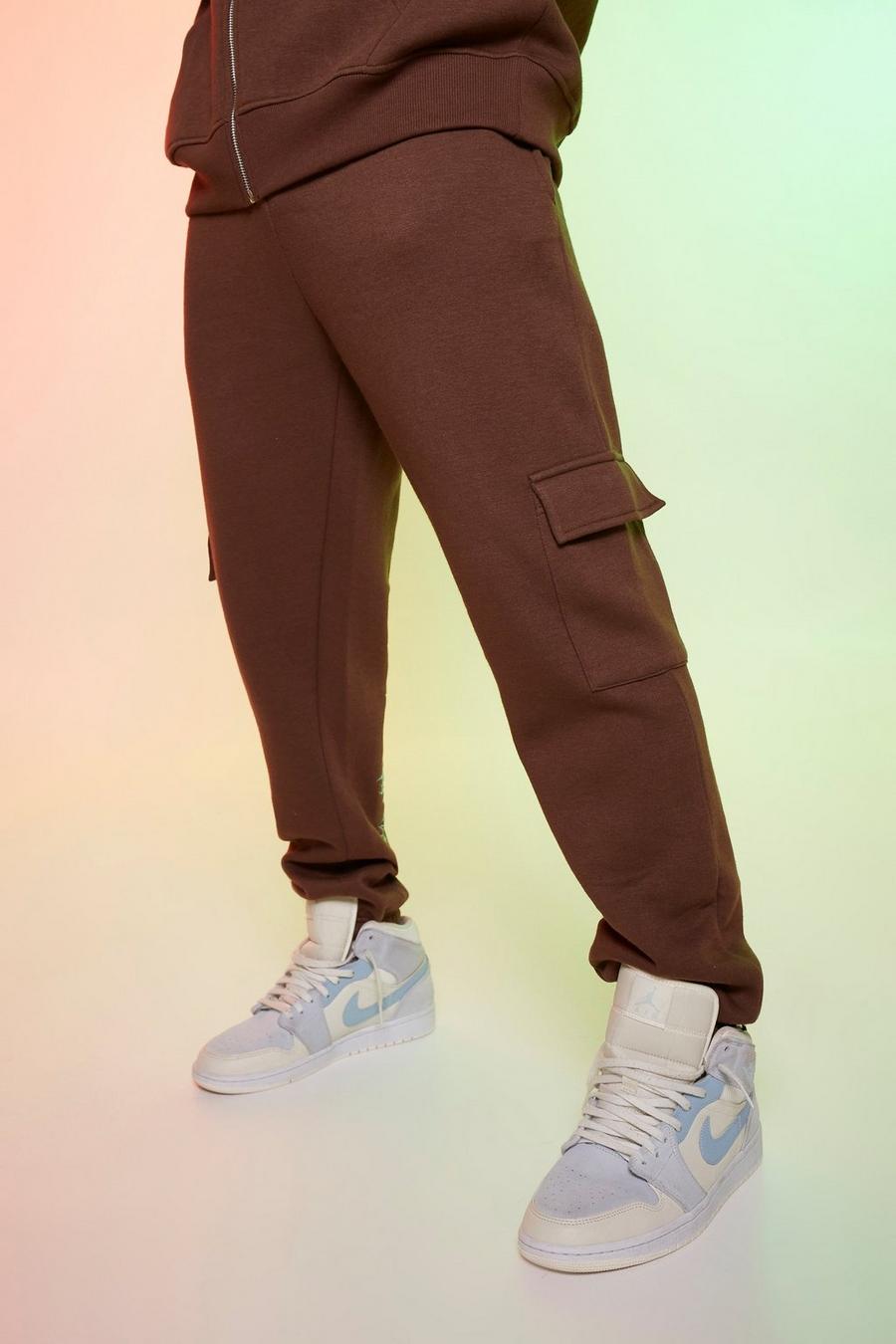 Chocolate brown Regular Fit Worldwide Graphic Cargo Jogger