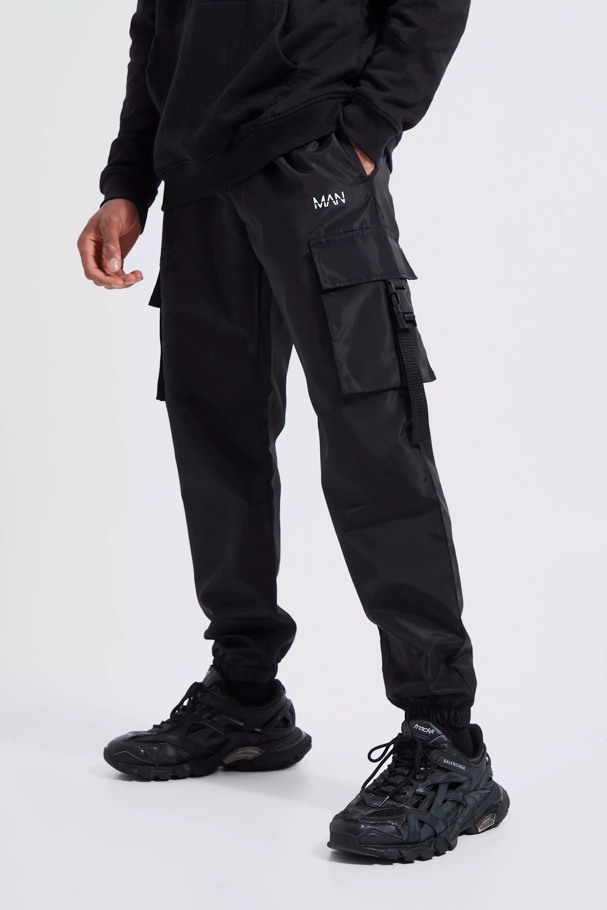 boohoo MAN スリムフィット メンズ シェル カーゴ ジョガー boohoo MAN スリムフィット メンズ シェル カーゴ ジョガー