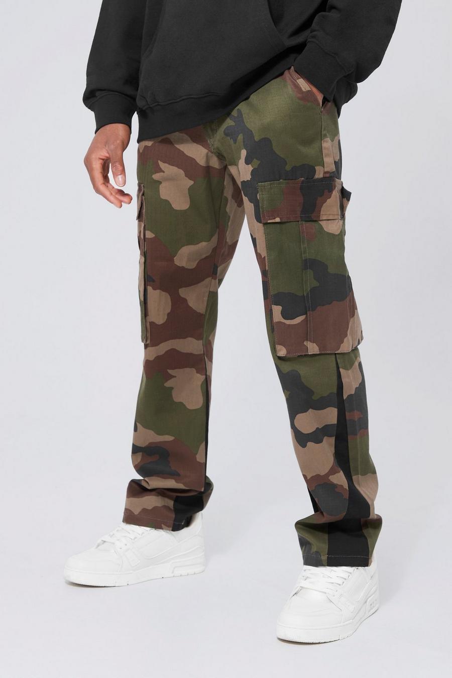 Pantalón cargo recto de camuflaje en contraste con refuerzos, Khaki image number 1