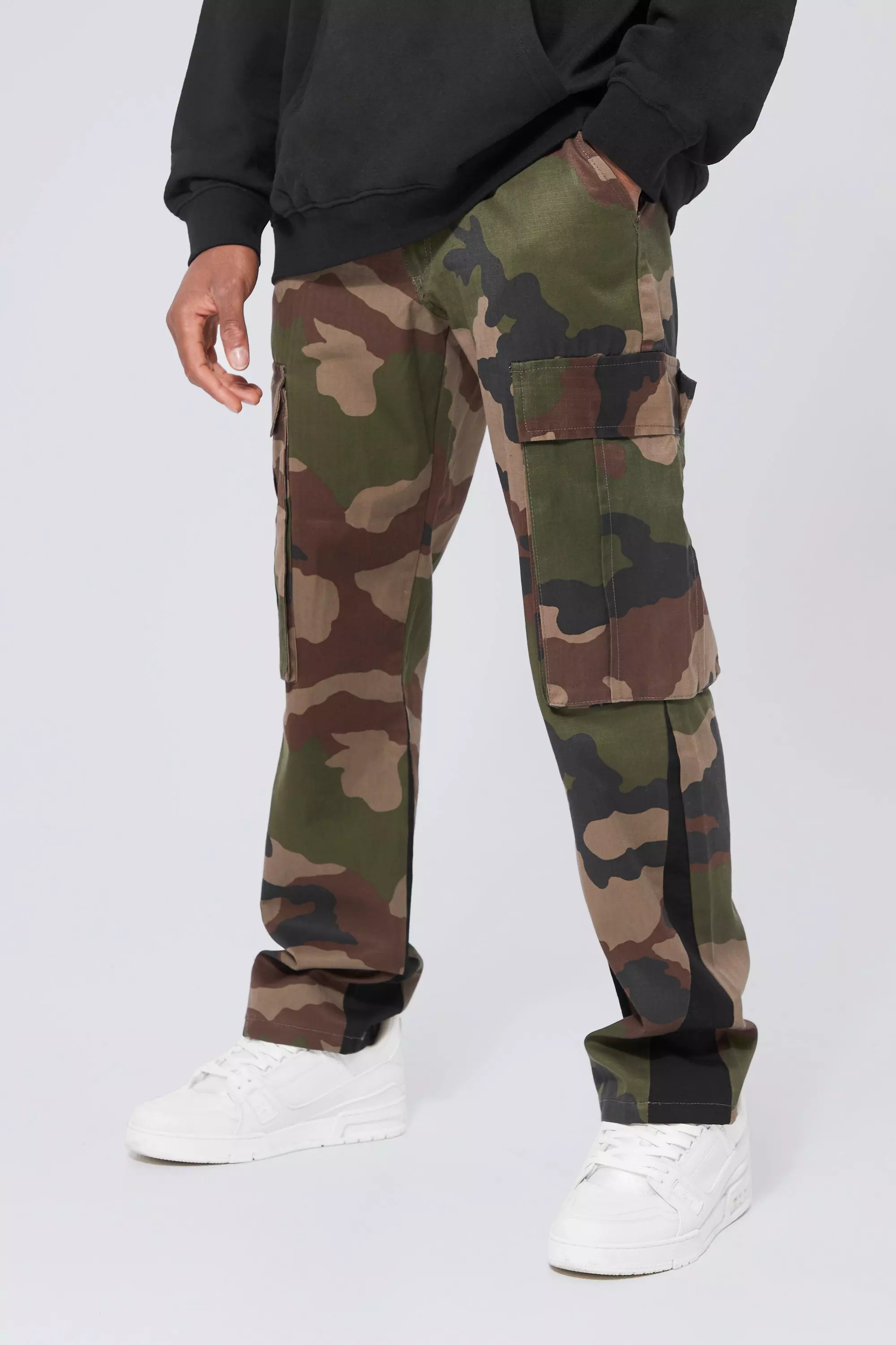 Vans camouflage store pants