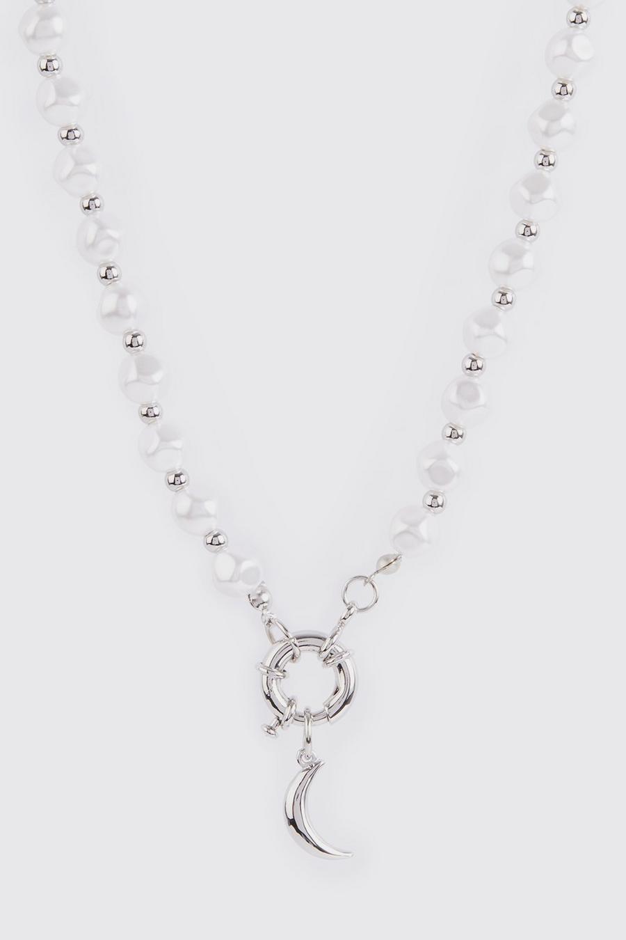 White blanco Pearl Moon Pendant Necklace