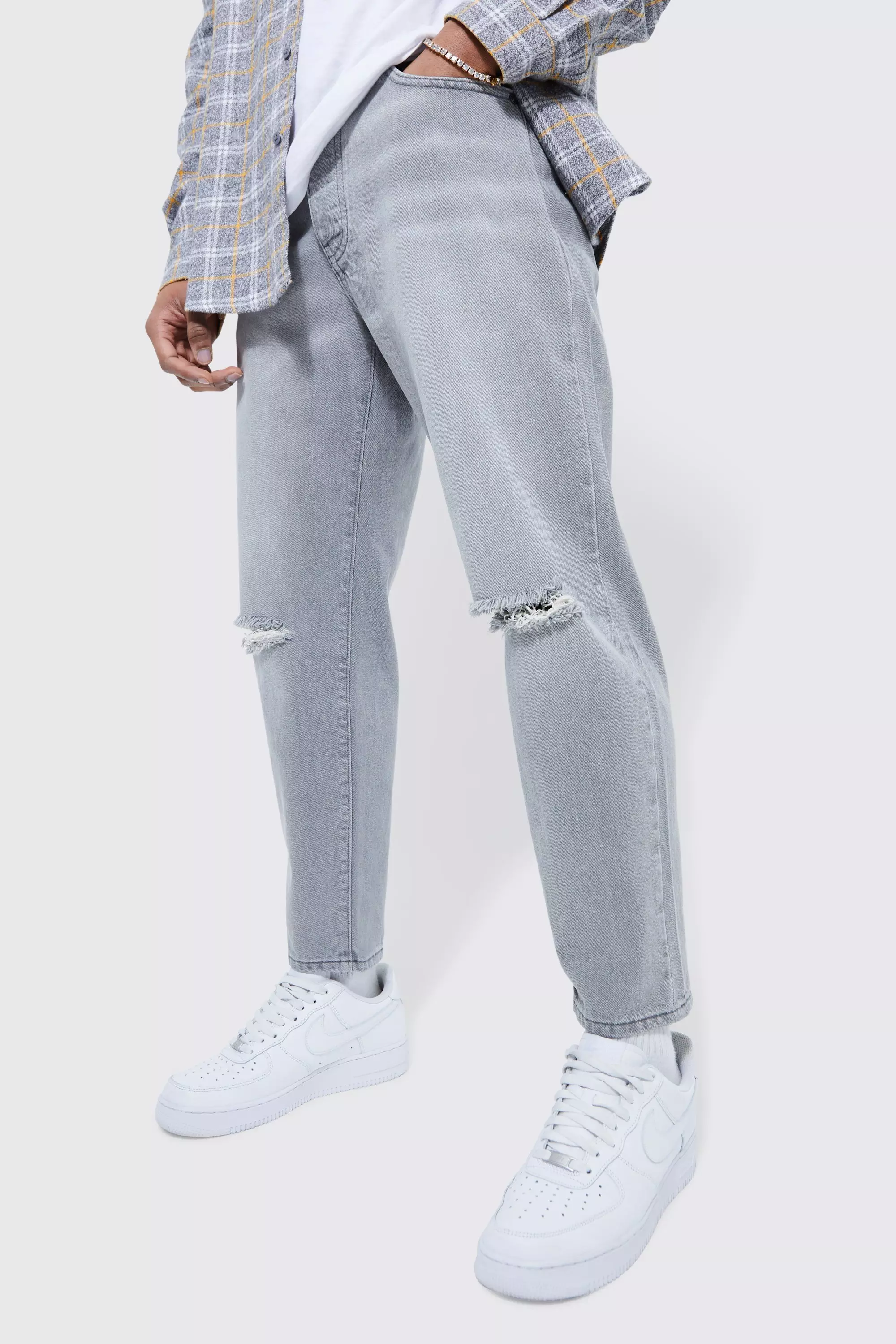 Mid grey Tapered Relaxed Jeans With Knee Rips alternative image
