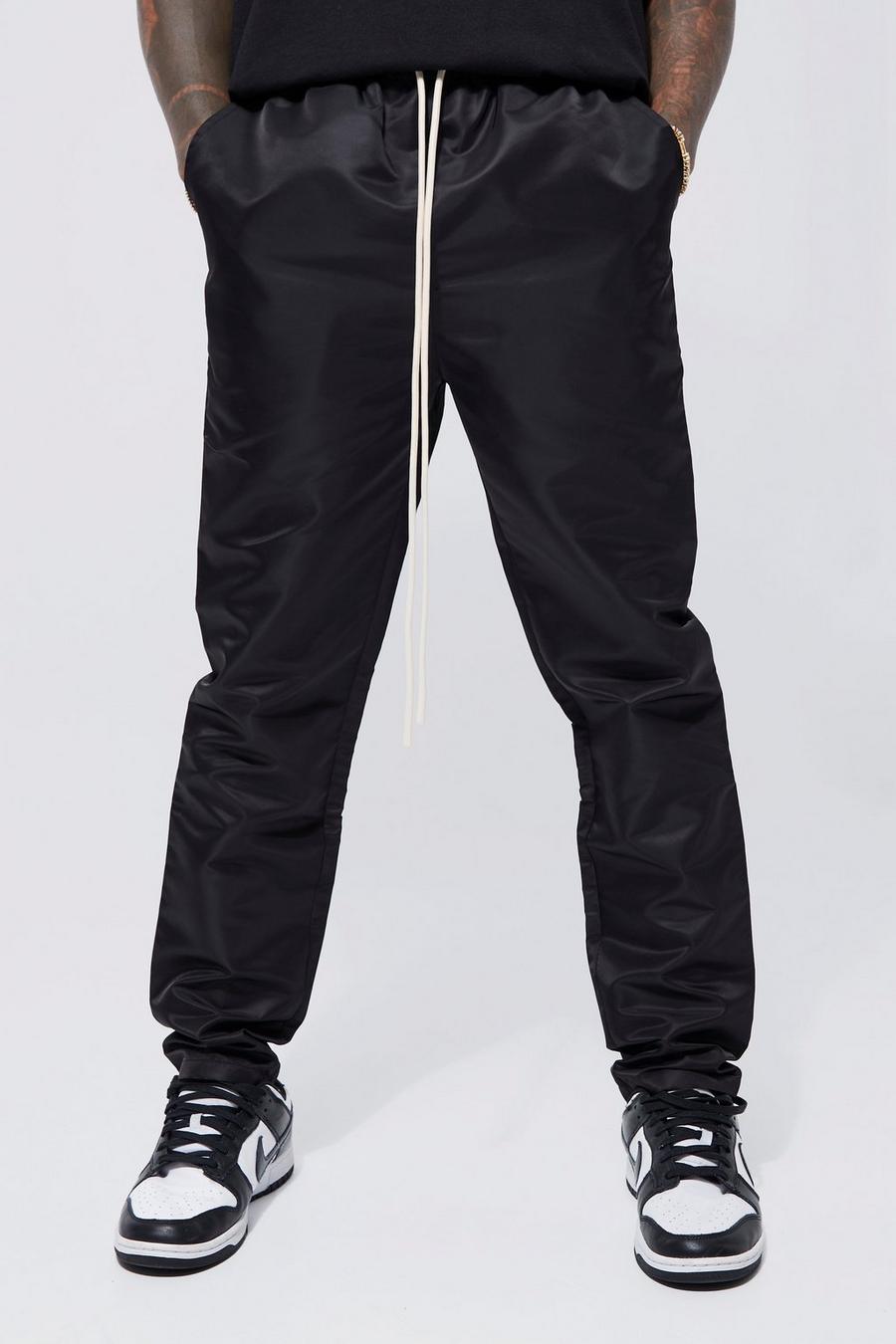 Black Elastic Waist Slim Fit Nylon Trouser image number 1