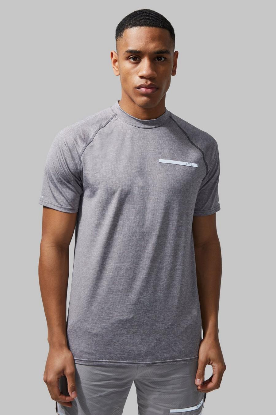 Grey gris Man Active Lightweight Marl Raglan T Shirt image number 1