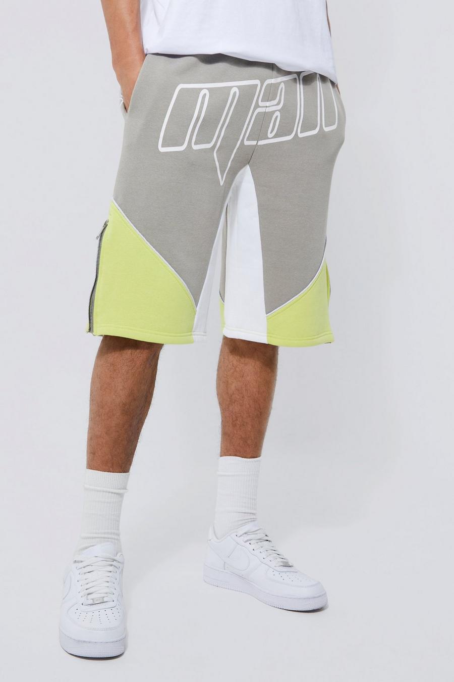 Light grey MAN Tall Flerfärgade shorts med ledig passform image number 1