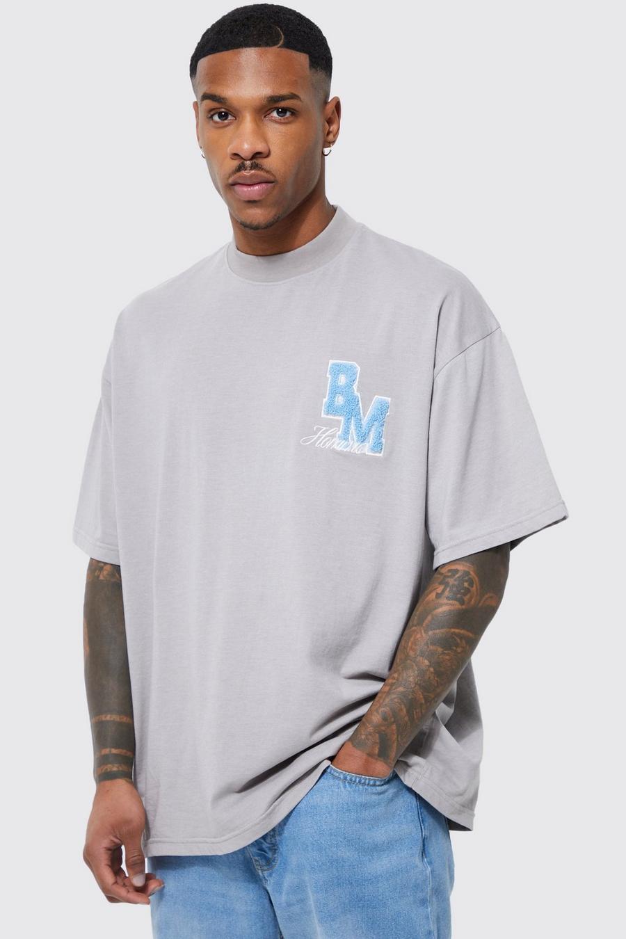Men's Oversized T-shirt With Varsity Applique | Boohoo UK