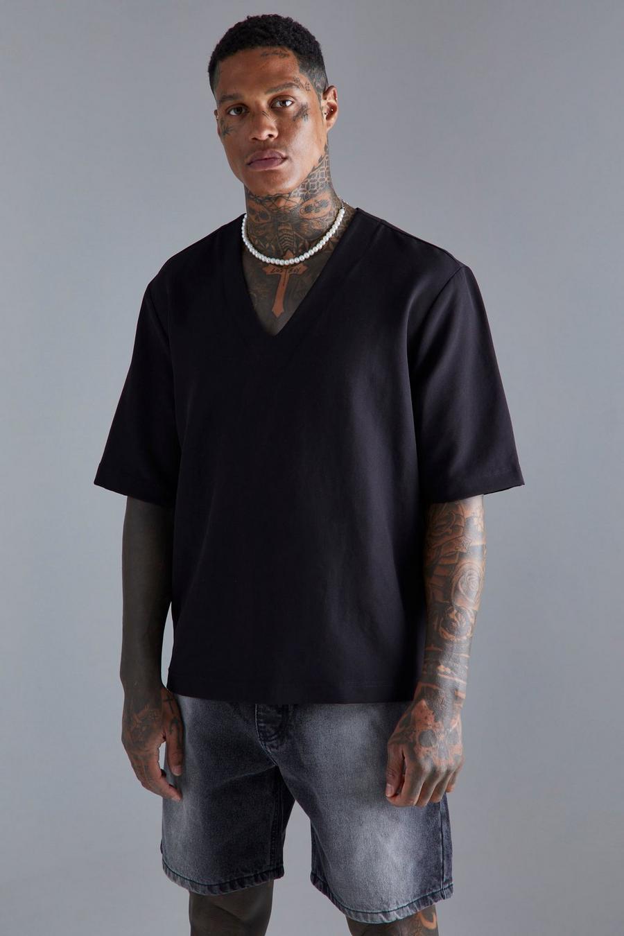 Black Short Sleeve Collarless Shirt image number 1