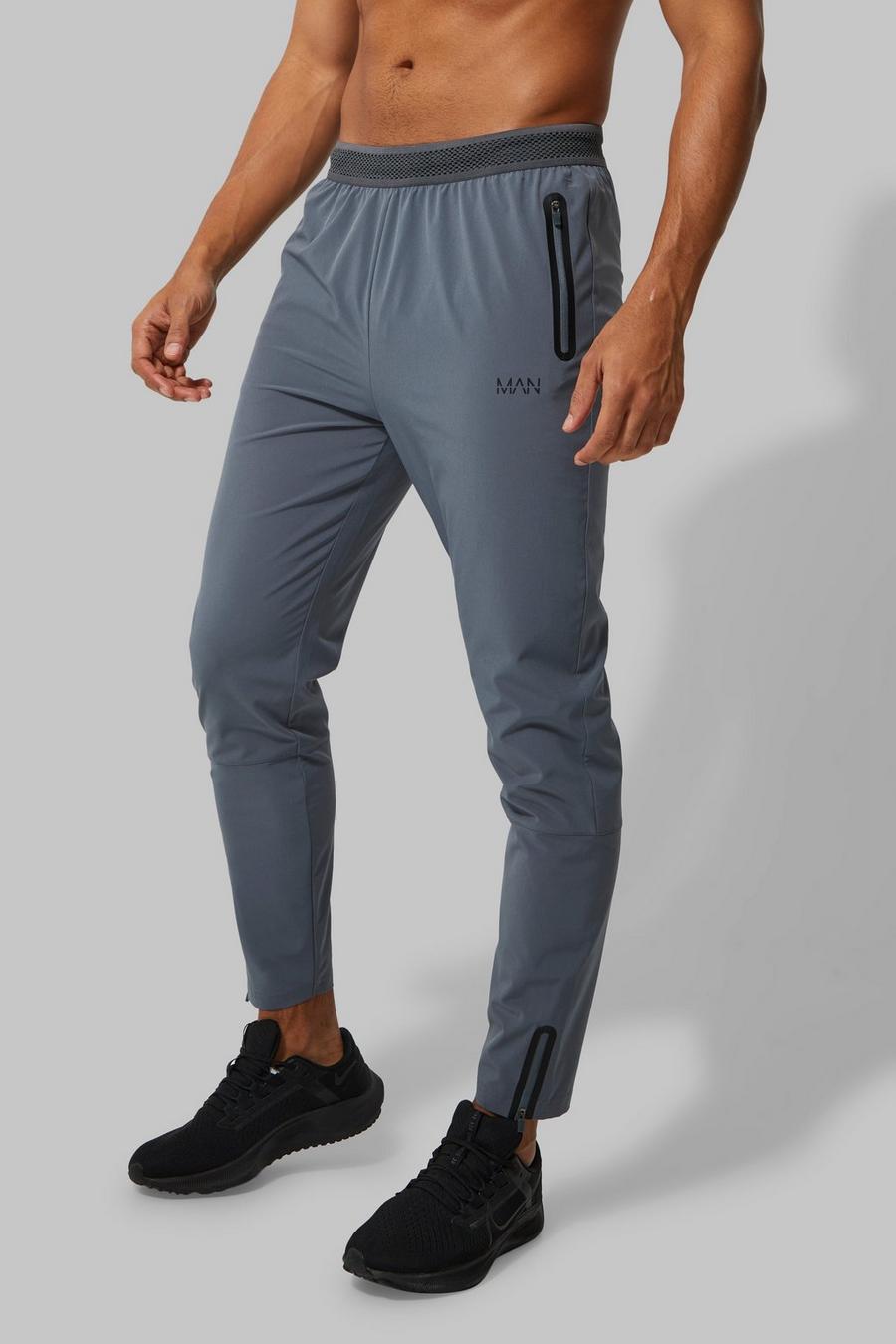 Slate grå Man Active Technical Woven Joggers  image number 1