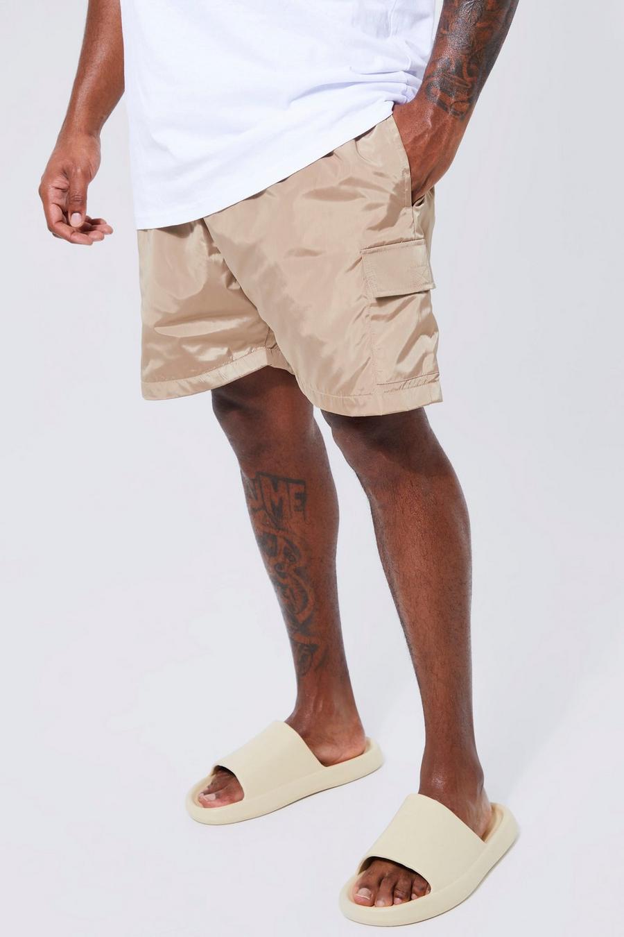 Pantalón corto Plus cargo con cintura elástica y alamar, Stone beige image number 1