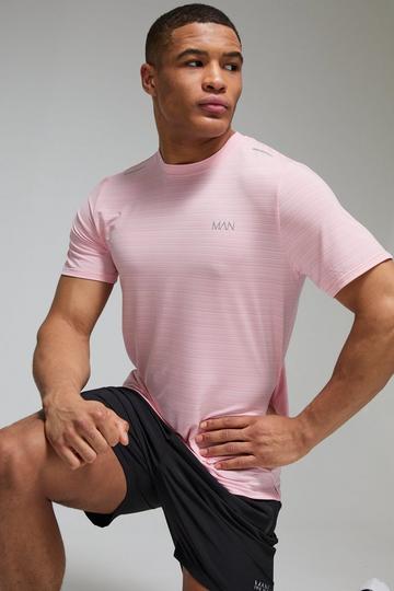 Man Active Engineered Performance Regular Fit T-shirt pink