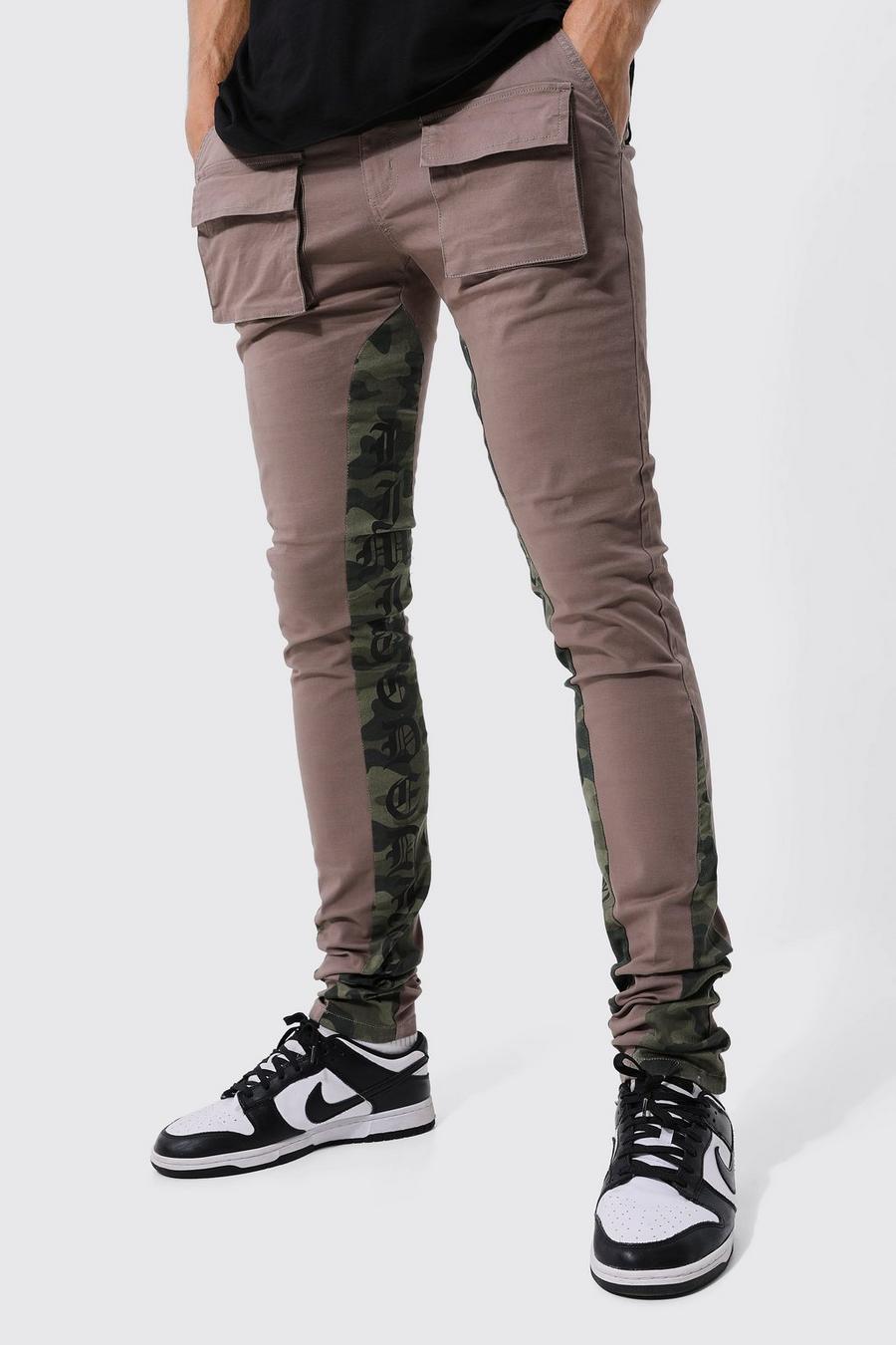 Pantaloni Cargo Tall in fantasia militare con inserti Skinny Fit fissi, Chocolate image number 1