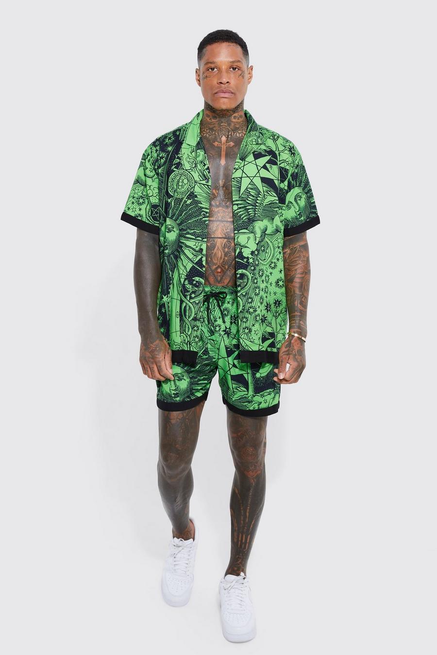 Pantalón corto y camisa oversize de viscosa con dibujo de luna, Green gerde image number 1