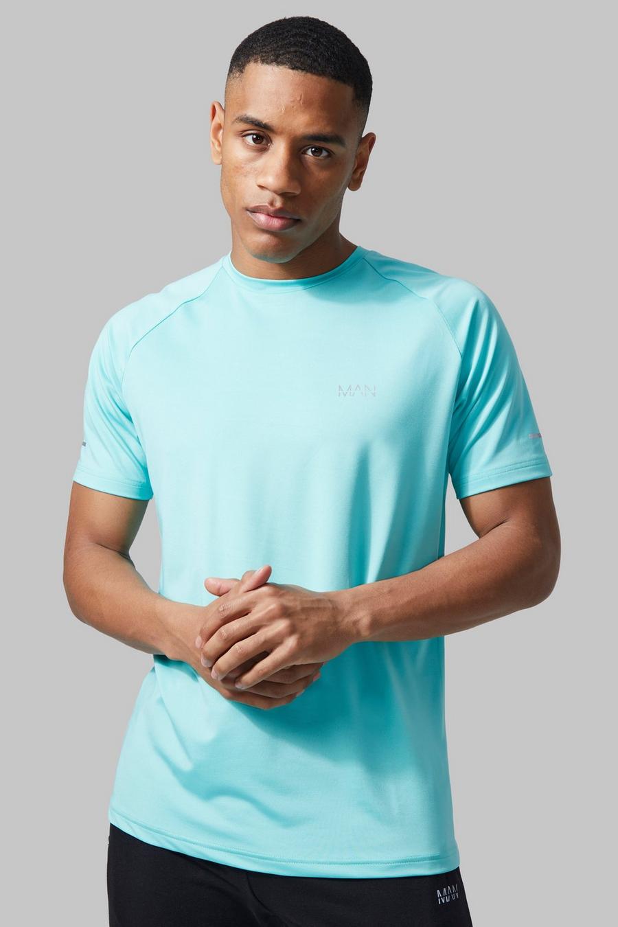 Pastel blue Man Active Gym Raglan Performance T-shirt