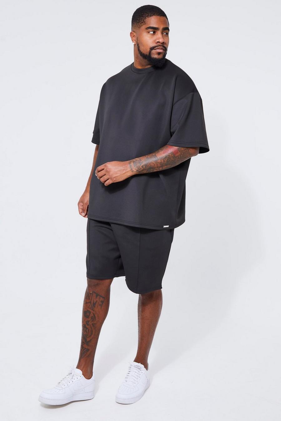 Conjunto Plus oversize de pantalón corto y camiseta de scuba, Black image number 1