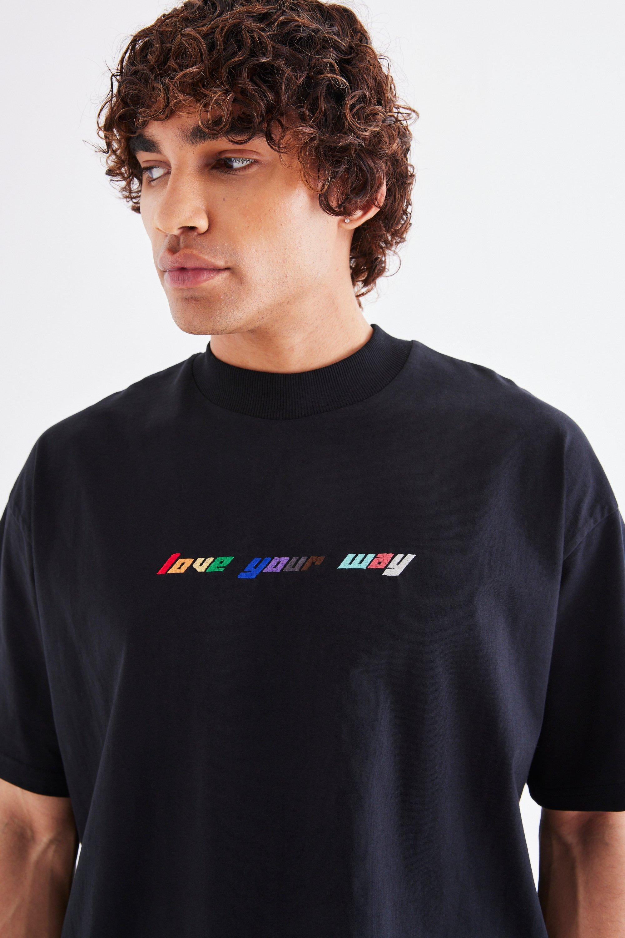 Boohoo rainbow t store shirt