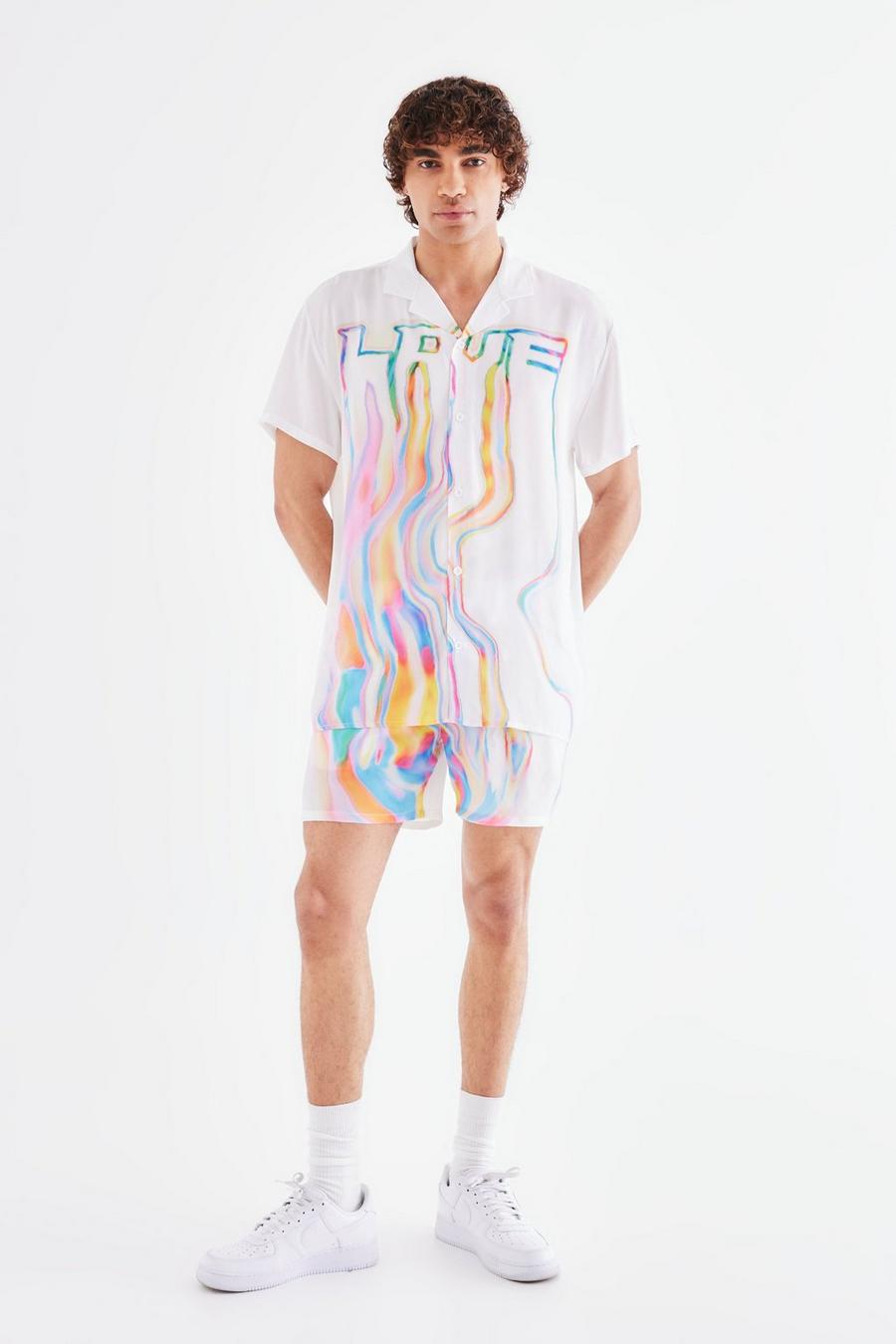 Kurzärmliges Oversize Pride Hemd & Shorts mit Love Batik Print, White blanc