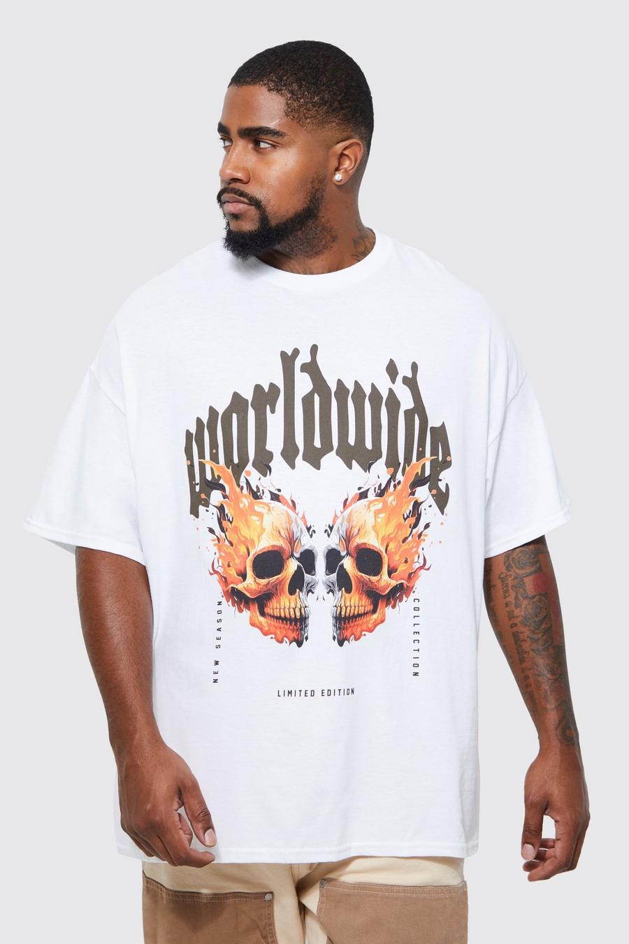 Plus T-Shirt mit Worldwide Flammen Totenkopf-Print, White image number 1