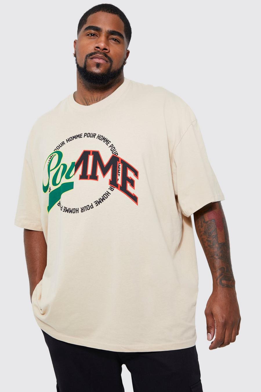 Plus gespleißtes Oversize T-Shirt mit Homme-Print, Sand image number 1
