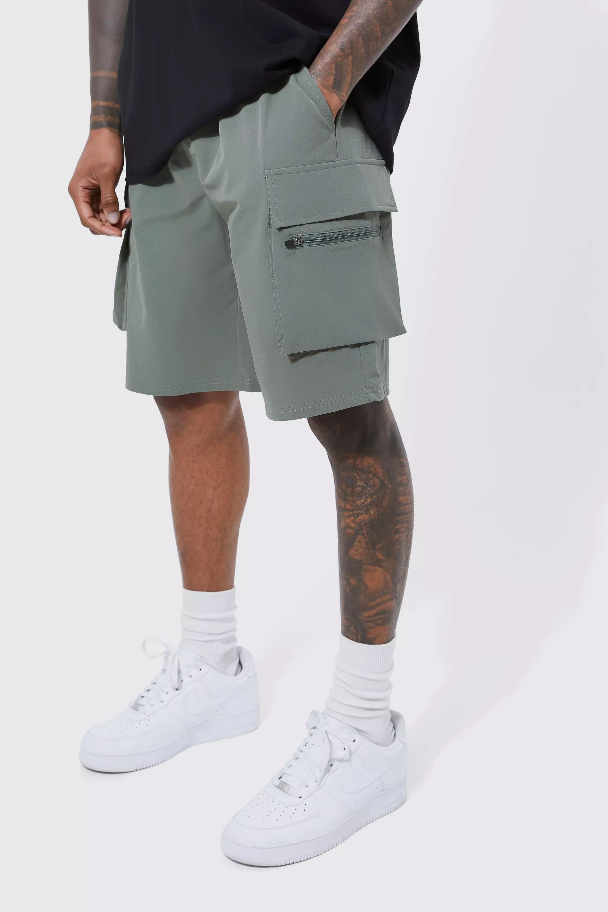 Khaki Elasticated Waist Relaxed Technical Stretch Cargo Short alternative image