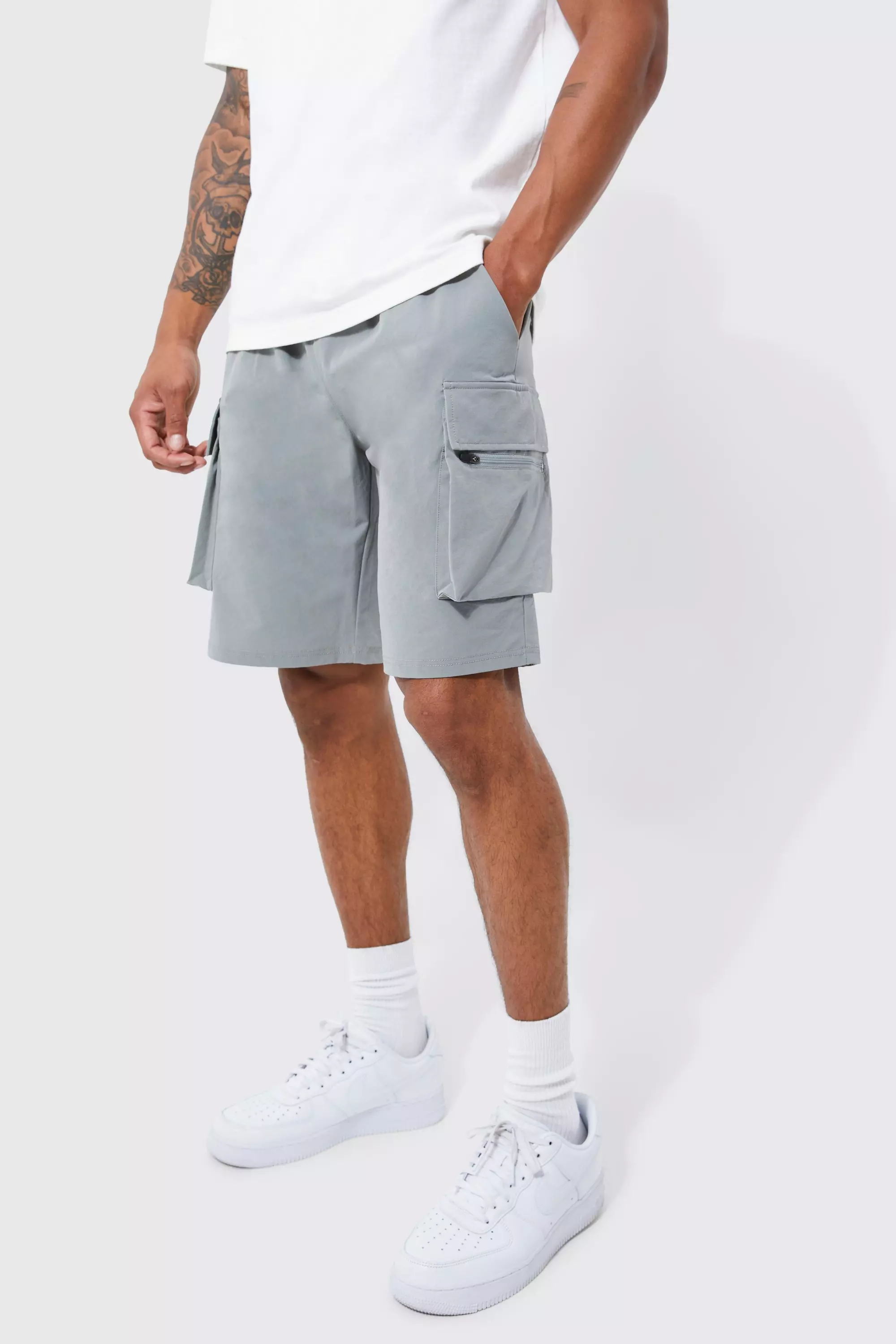 Sage Elasticated Waist Relaxed Technical Stretch Cargo Short alternative image