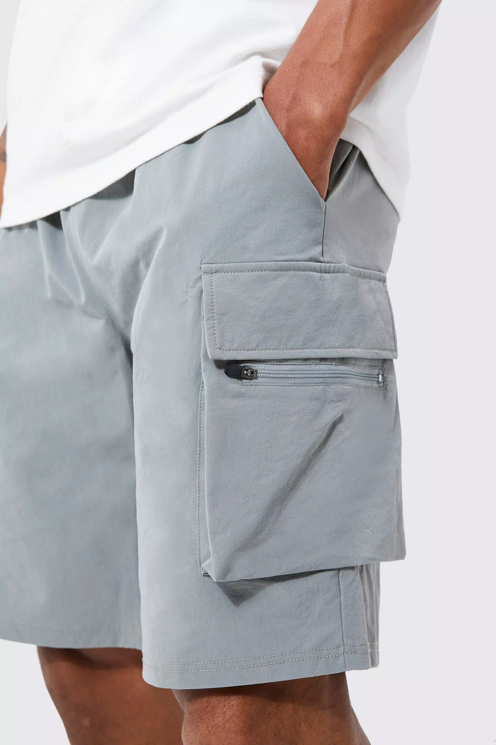 Sage Elasticated Waist Relaxed Technical Stretch Cargo Short alternative image