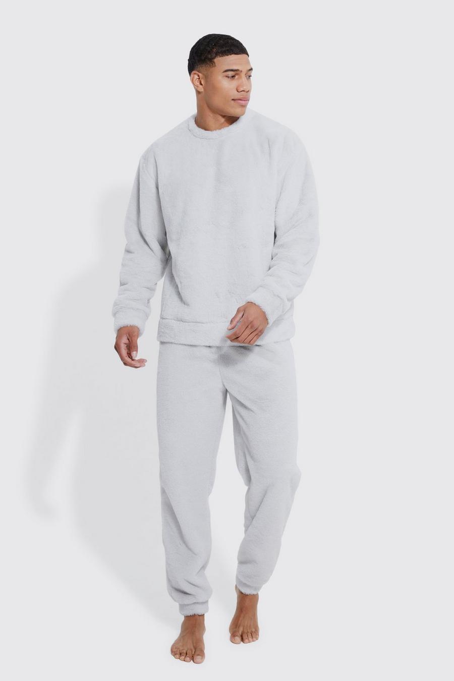 Light grey Oversize tröja i fuskpäls och mjukisbyxor med muddar