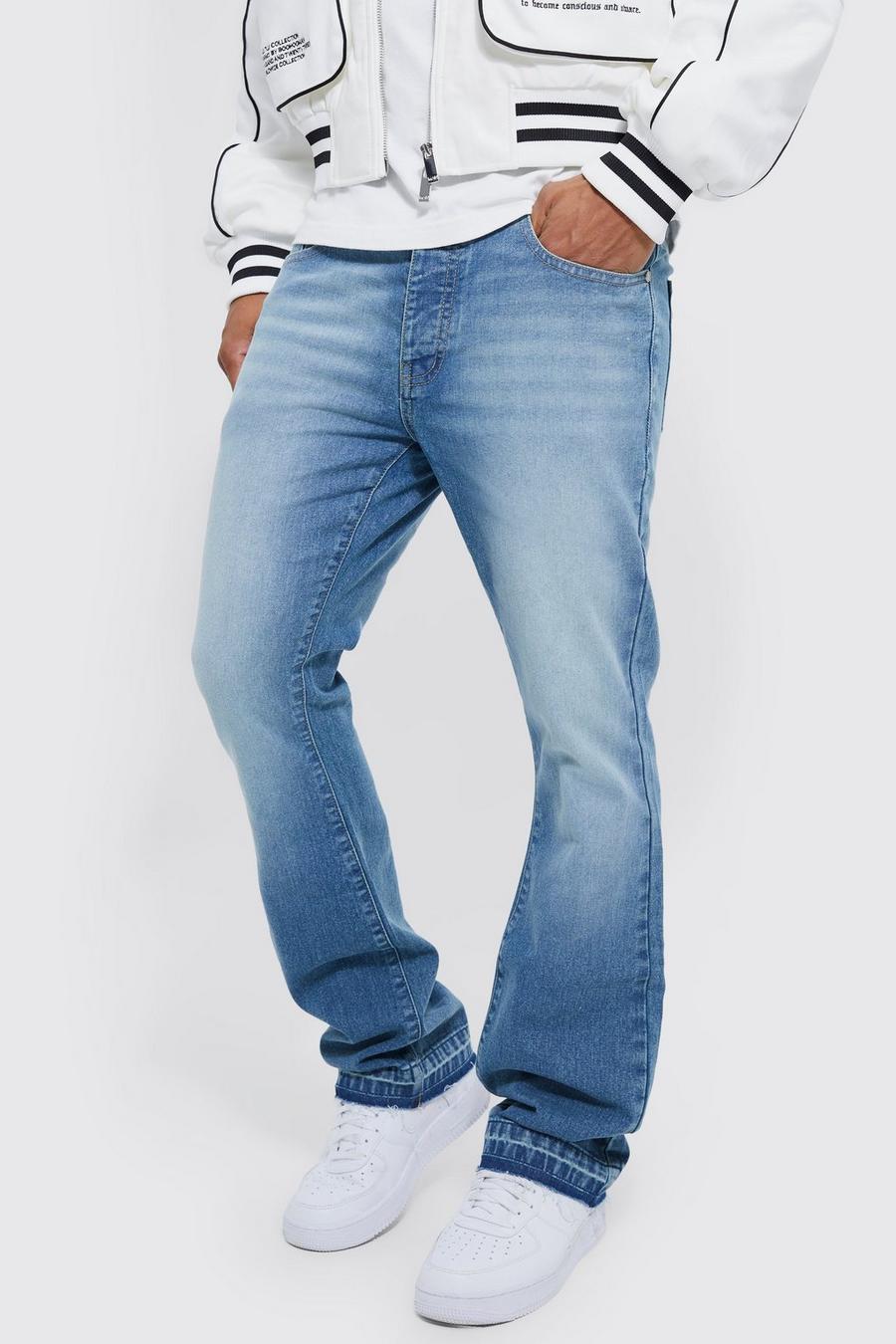 Ice blue Jeans i slim fit med utsvängda ben image number 1