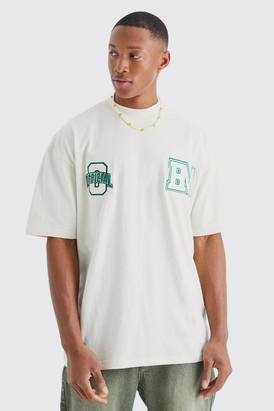 Ecru Worldwide Oversize t-shirt med märke i varsitystil image number 1