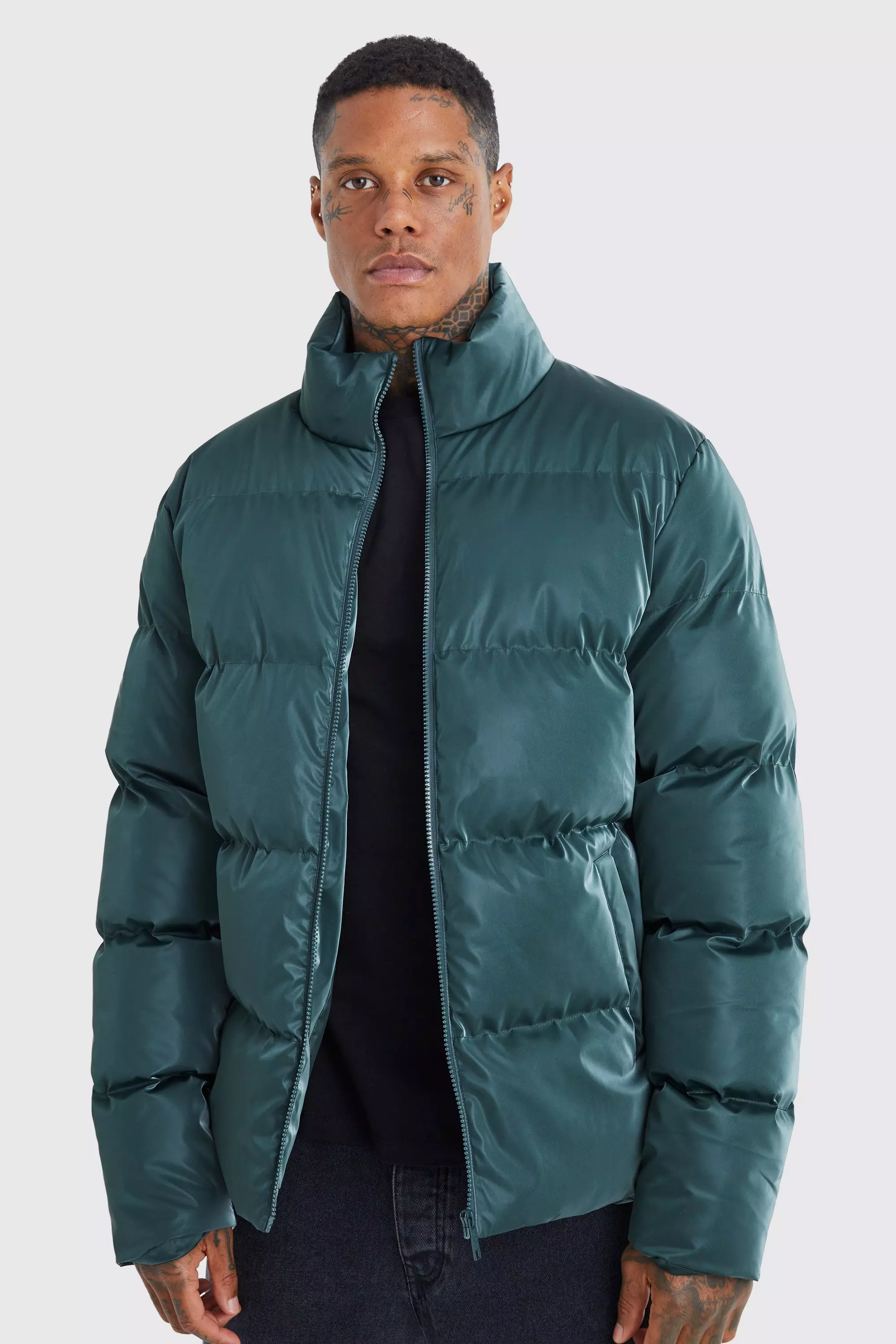 Dark green Oversized Soft Sheen Nylon Puffer صورة بديلة
