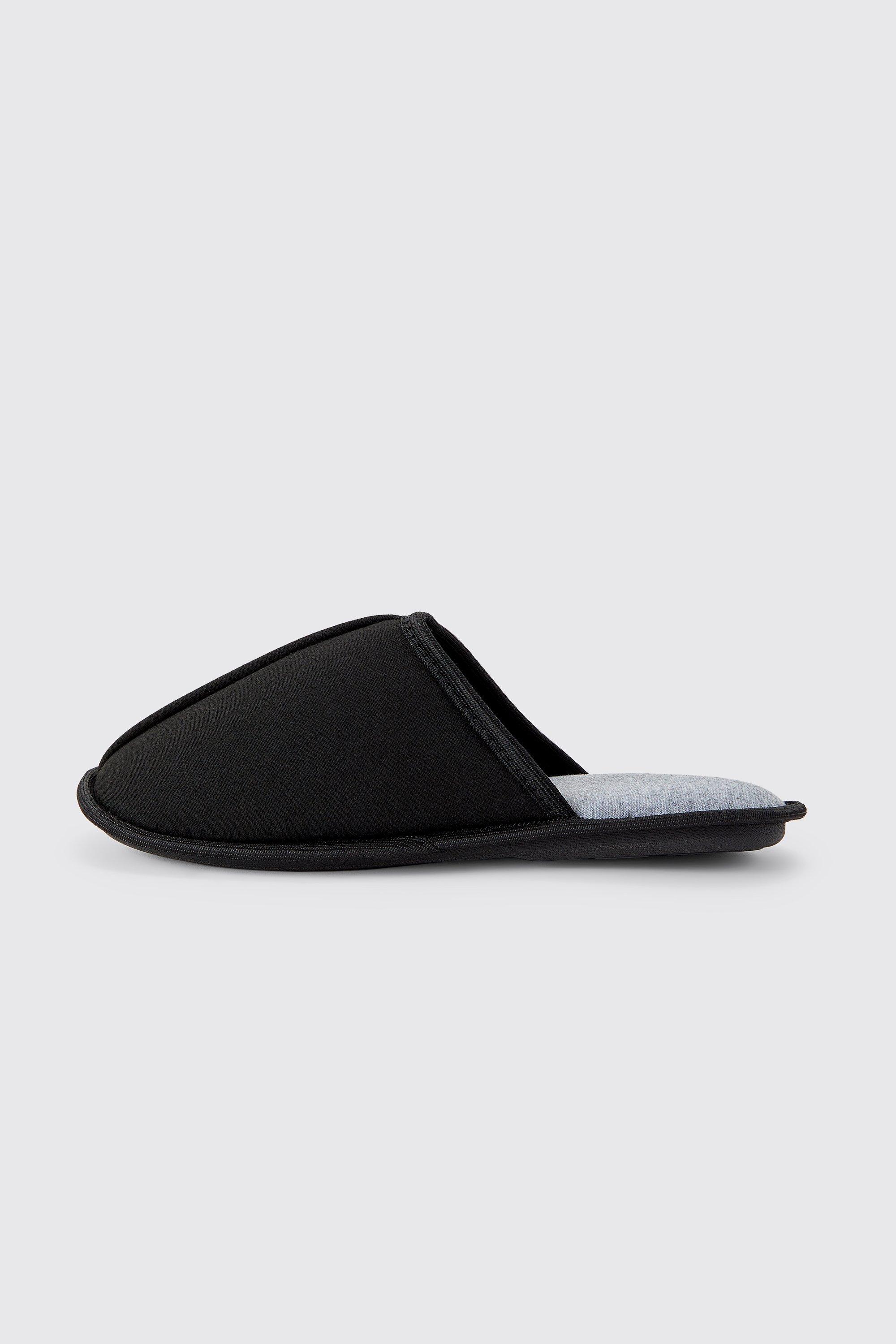 Closed Toe Slipper