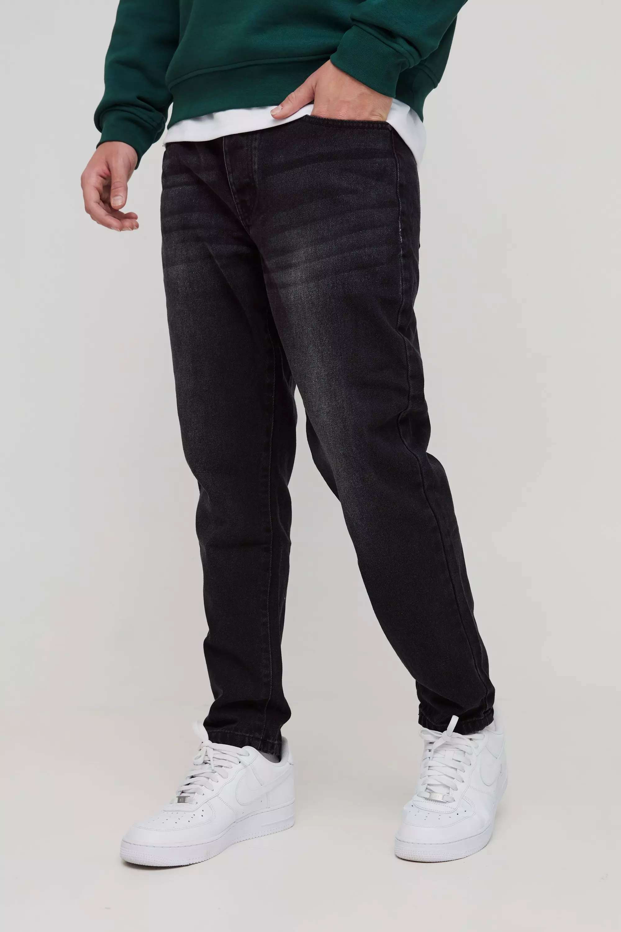 Washed black Tapered Rigid Jean alternative image