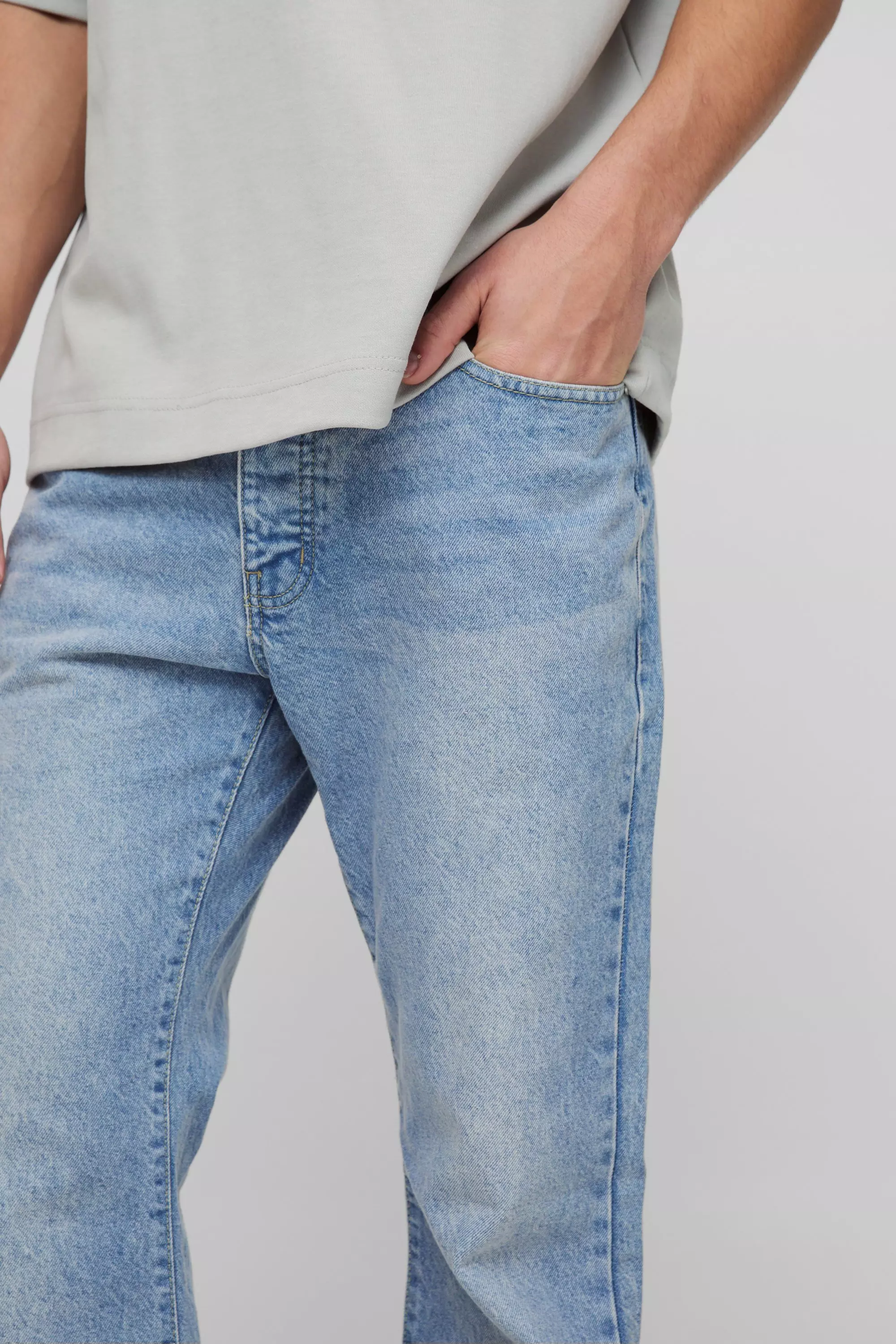 Light blue Relaxed Rigid Flare Jean alternative image