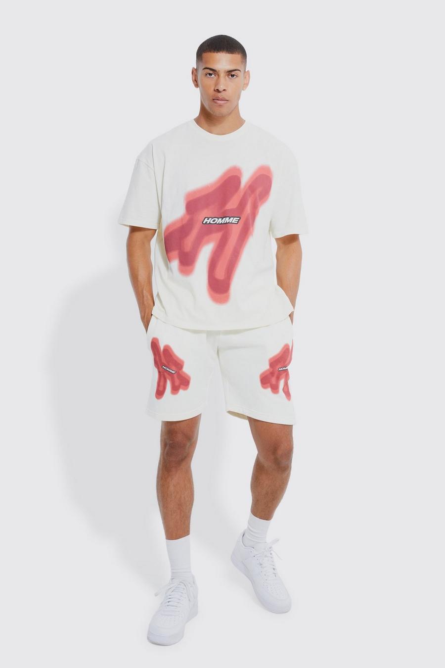Ecru white Homme Oversize t-shirt och shorts med graffititryck