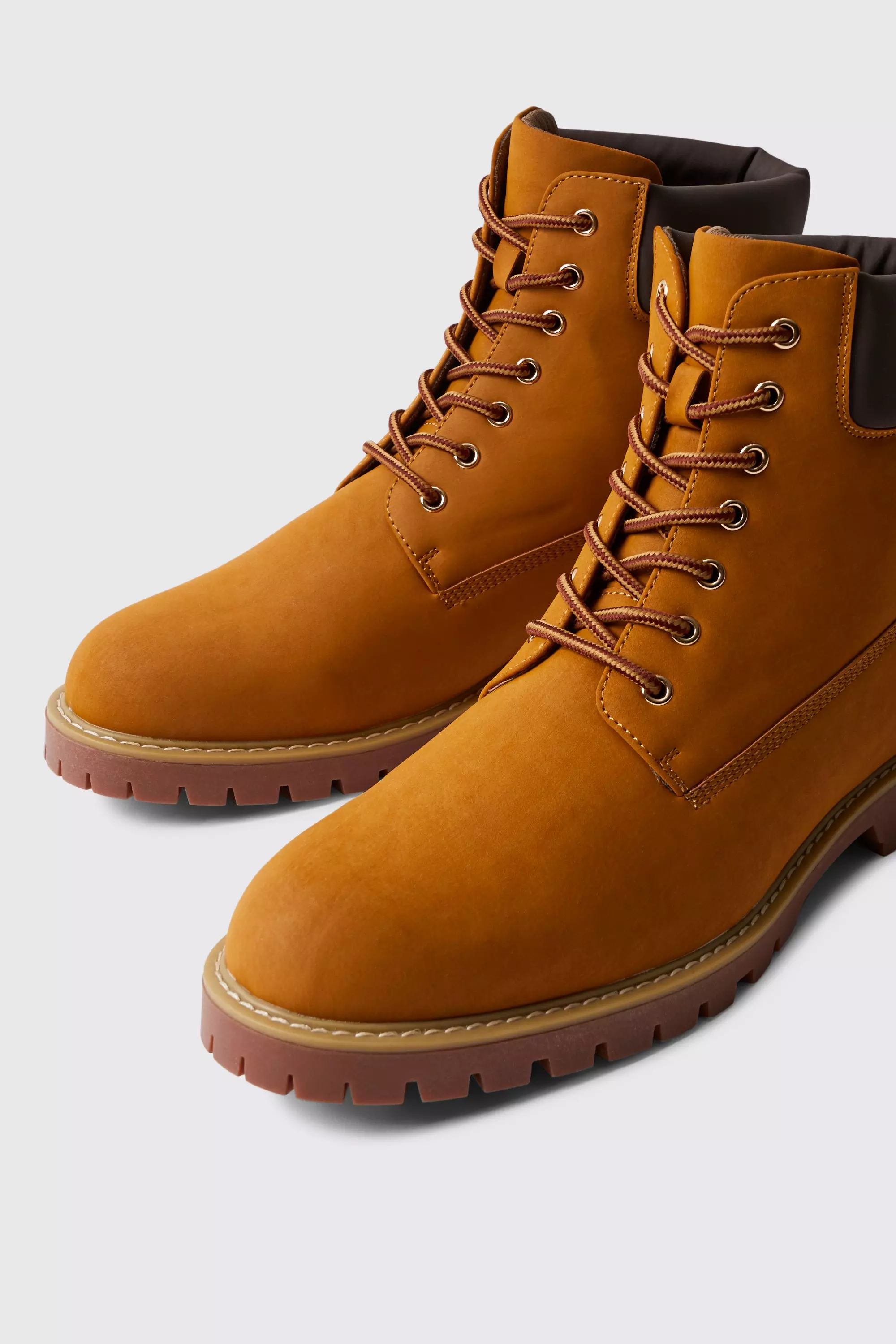 Tan Worker Boots alternative image