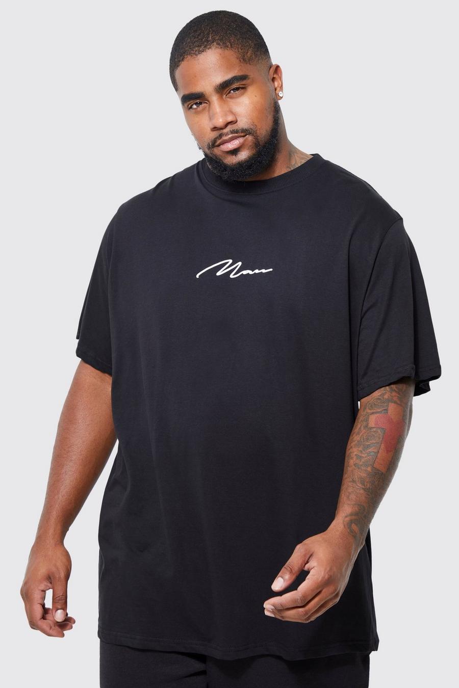 Camiseta Plus con firma MAN y cuello de caja, Black image number 1
