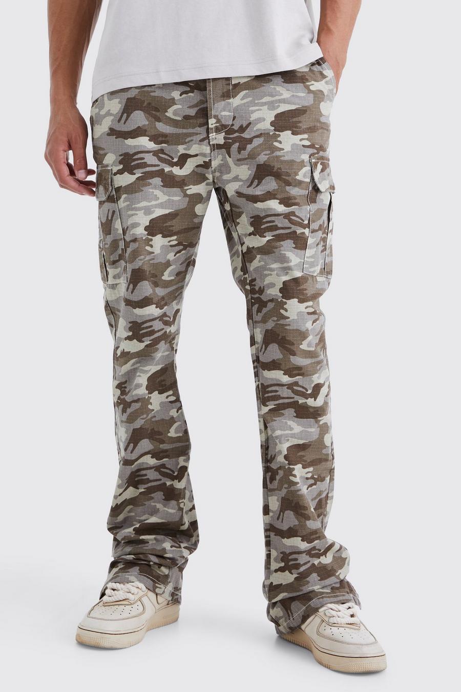 Tall - Pantalon cargo fendu à imprimé camouflage , Chocolate image number 1