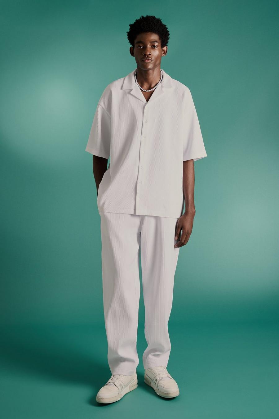 Pantalón recto y camisa oversize de manga corta plisada, White