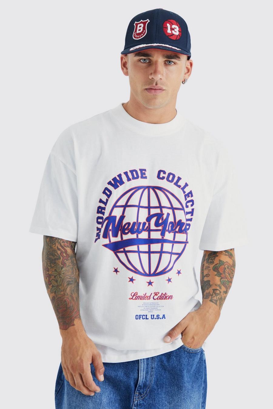 White vit NYC Oversize t-shirt i varsitystil med hög halsmudd