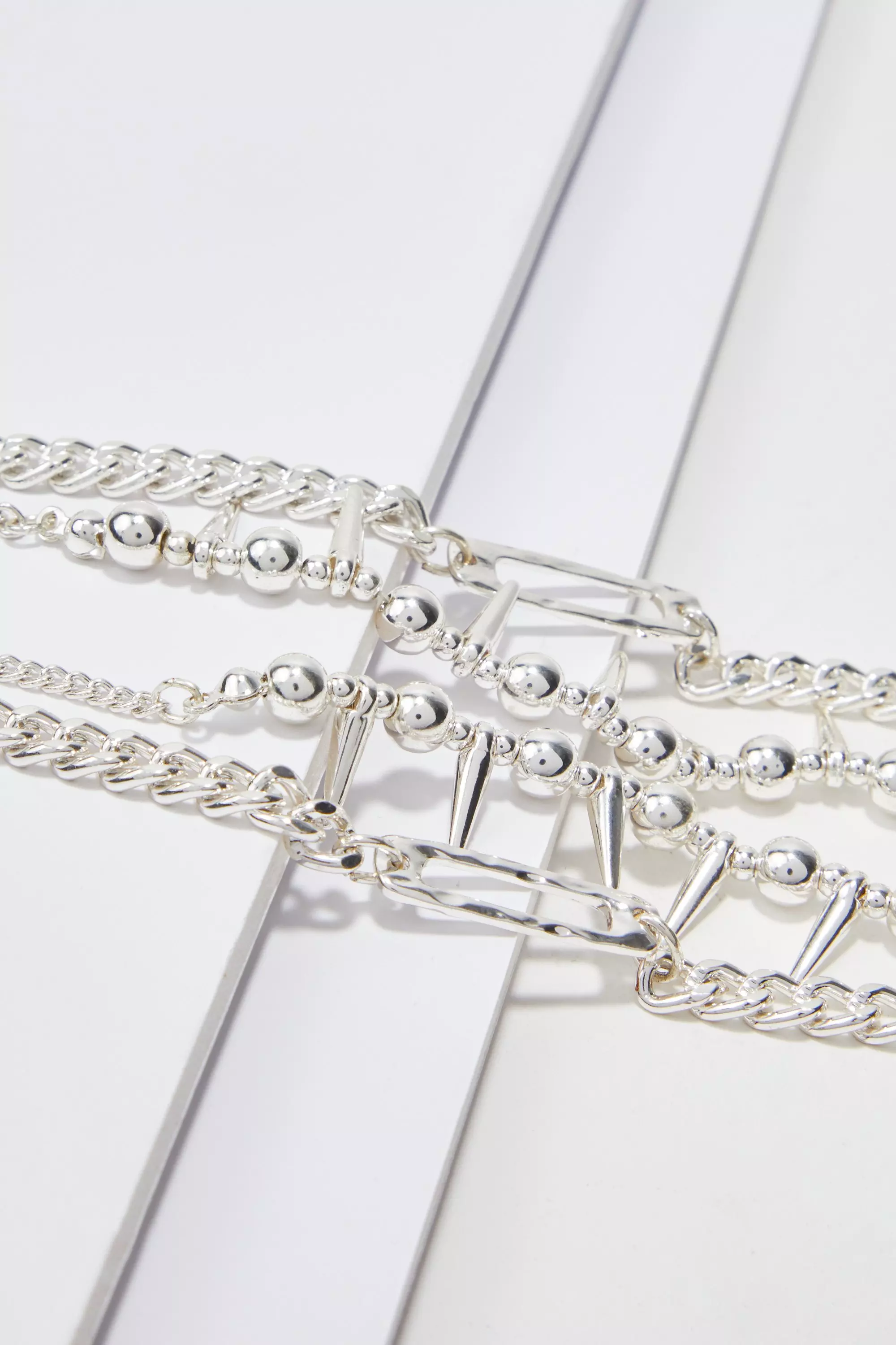 Silver Spiked Chain alternative image