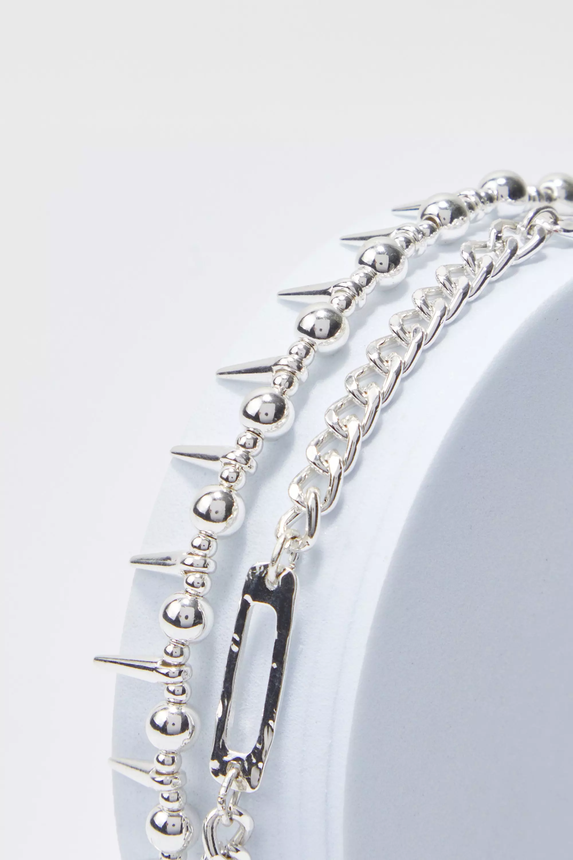 Silver Spiked Chain alternative image