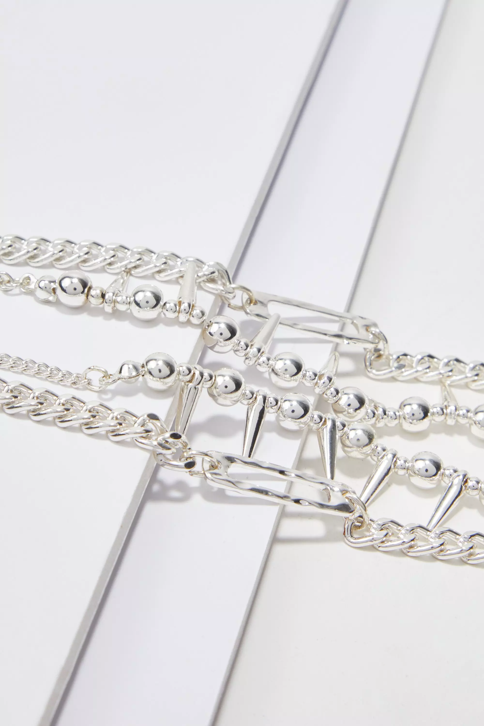 Silver Spiked Chain alternative image