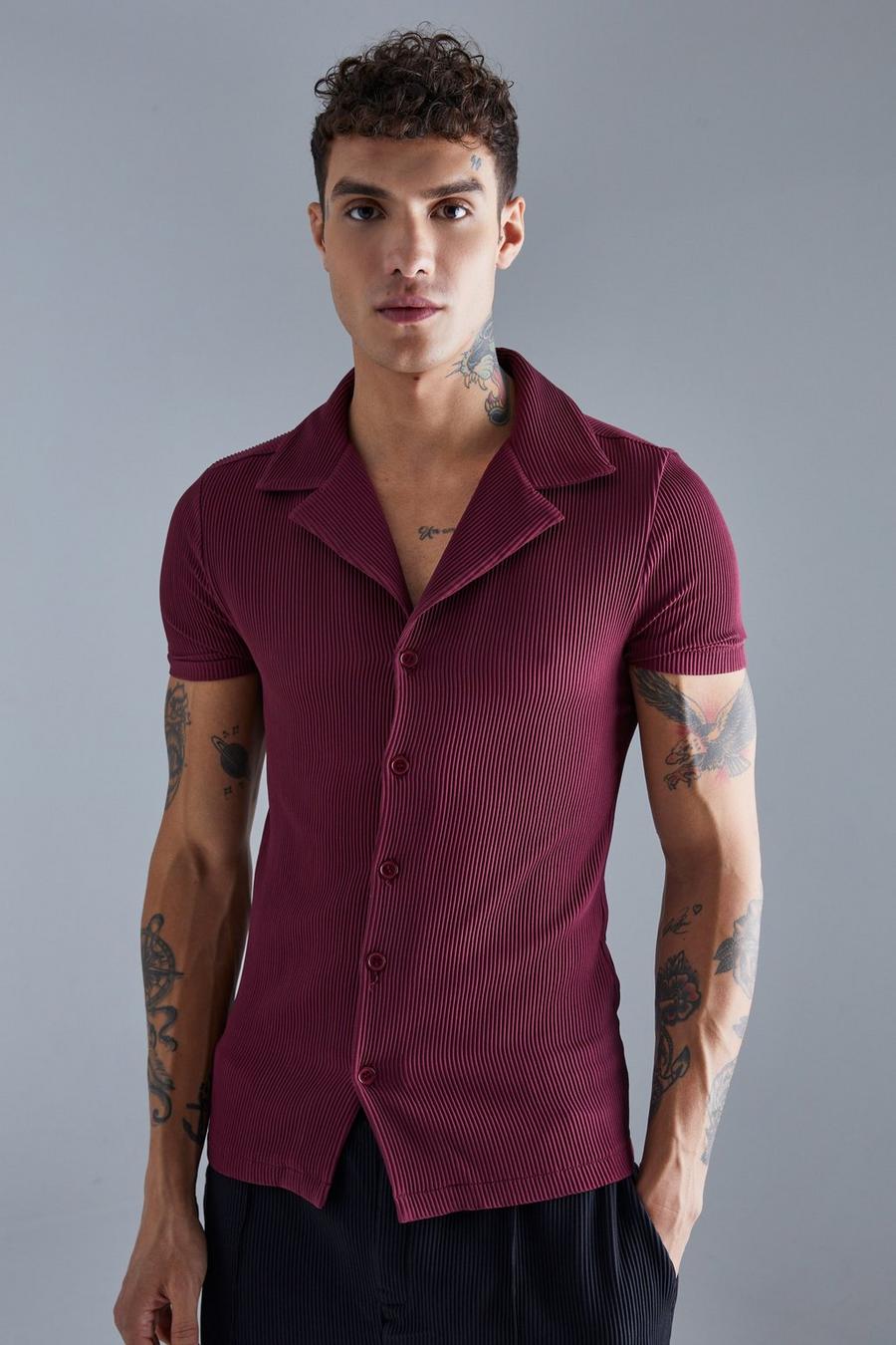 Camicia attillata a maniche corte con pieghe e rever, Burgundy rojo