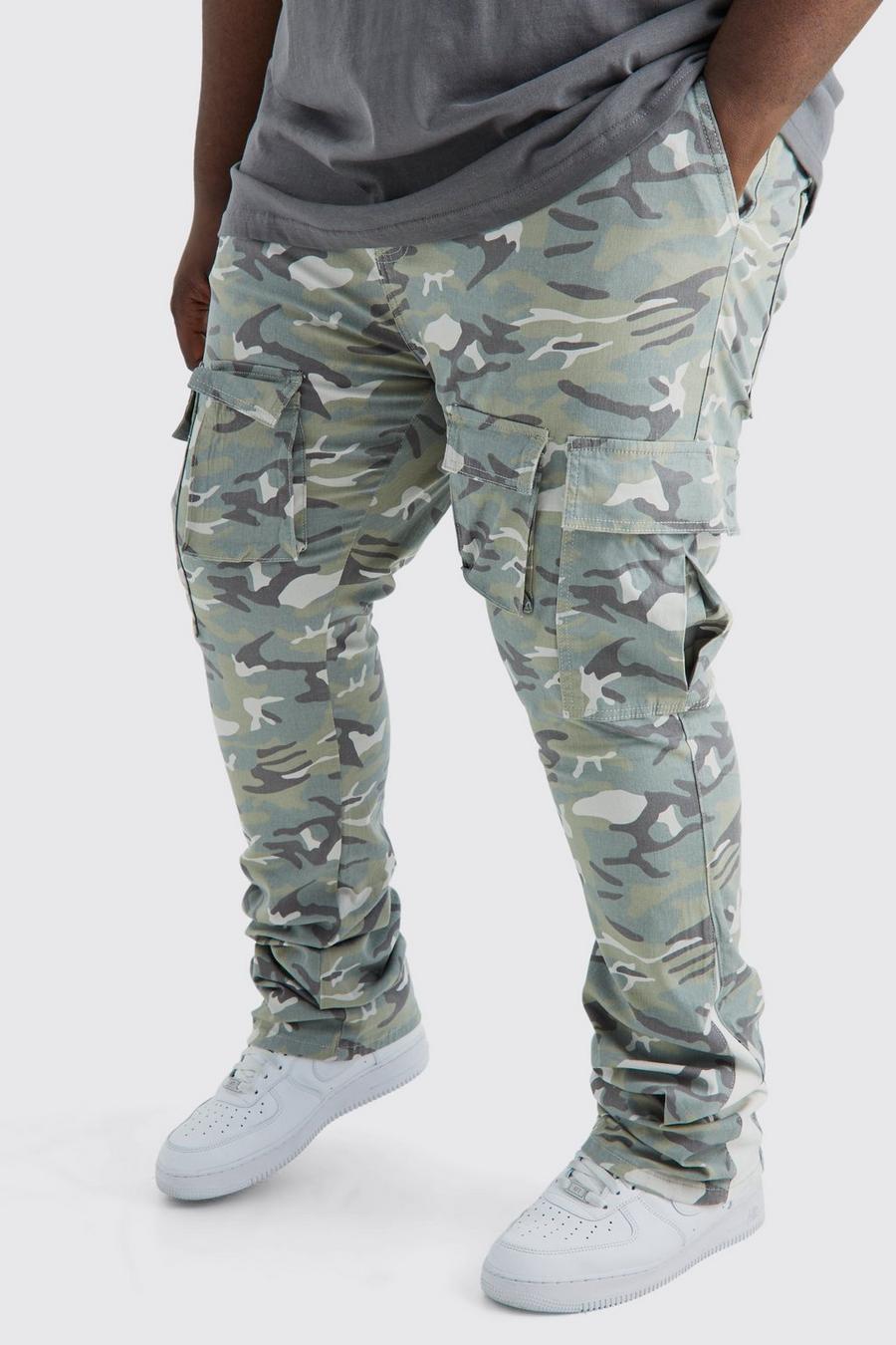 Pantaloni Cargo Plus Size Skinny Fit con inserti in fantasia militare e pieghe sul fondo, Khaki